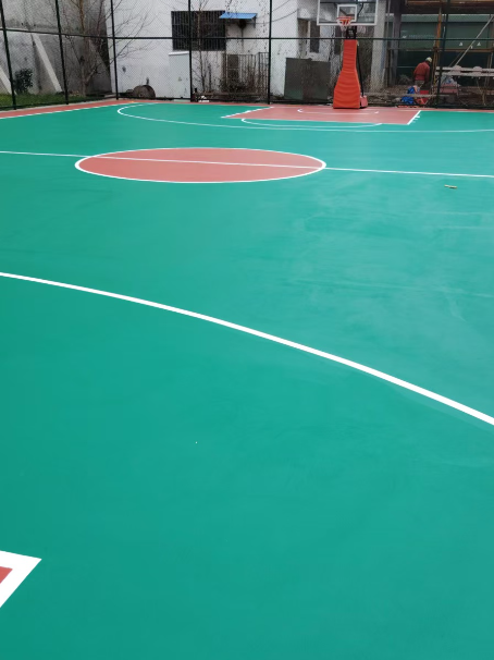 福山镇 球场长期使用易出现地面开裂